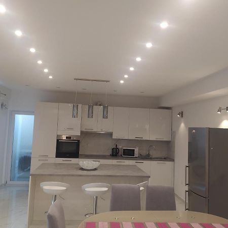 Apartmani Trubi 3 โวดีเซ ภายนอก รูปภาพ