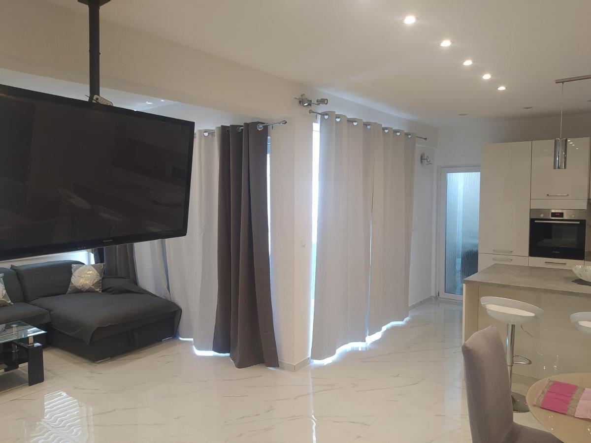 Apartmani Trubi 3 โวดีเซ ภายนอก รูปภาพ